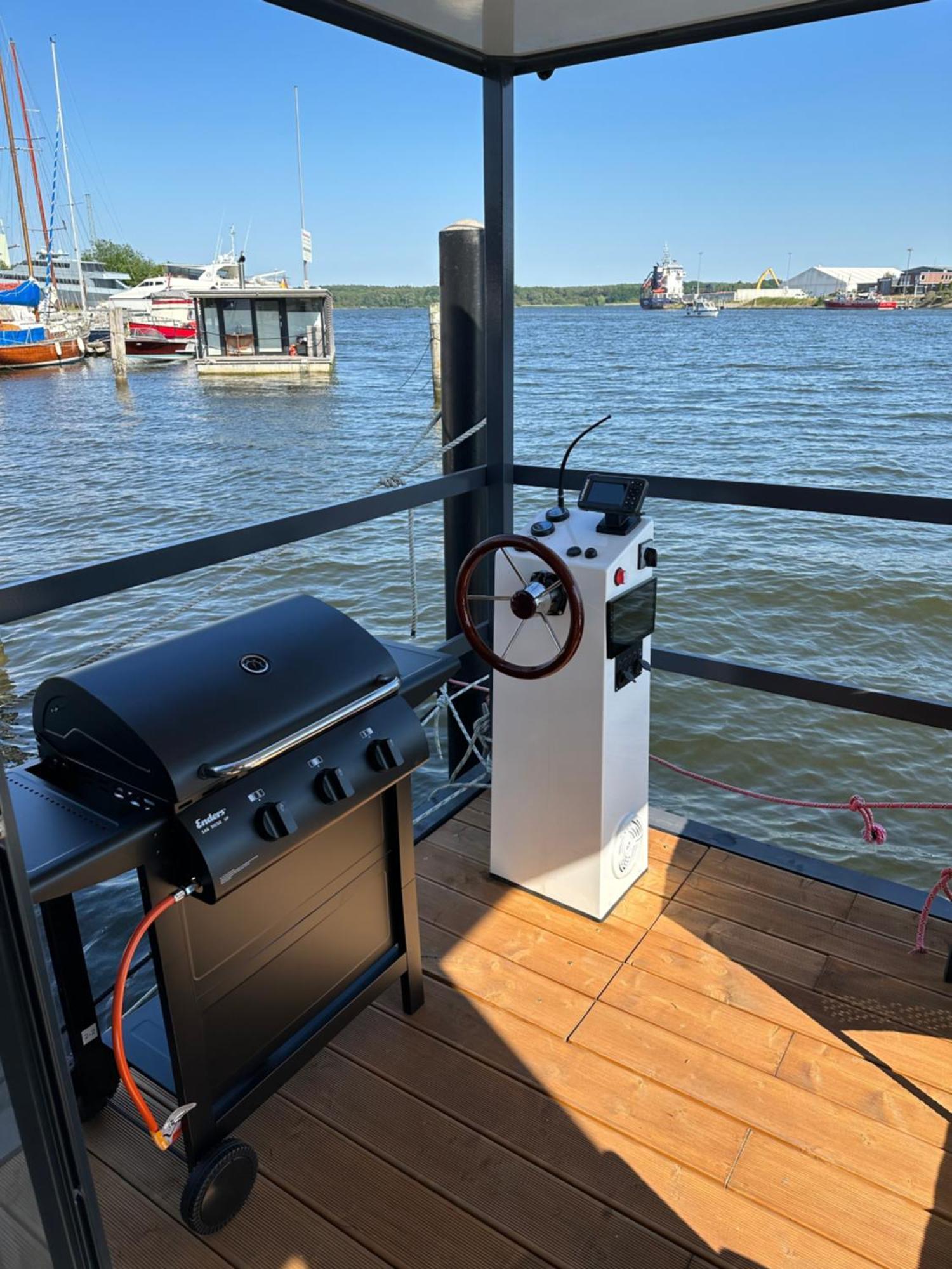 Premium Hausboot Trave Traum Appartement Lübeck Buitenkant foto